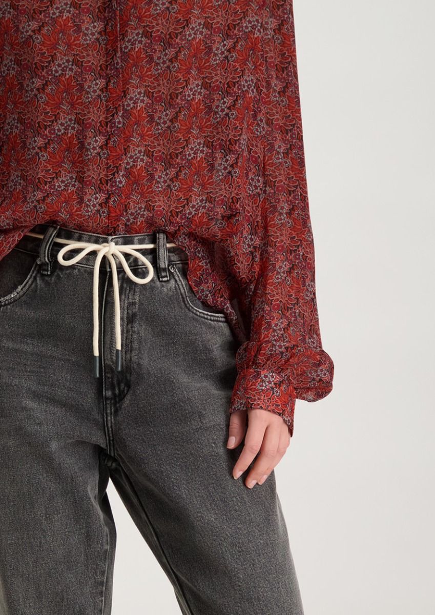 fw22_french_blouse_lava_flowers_detail